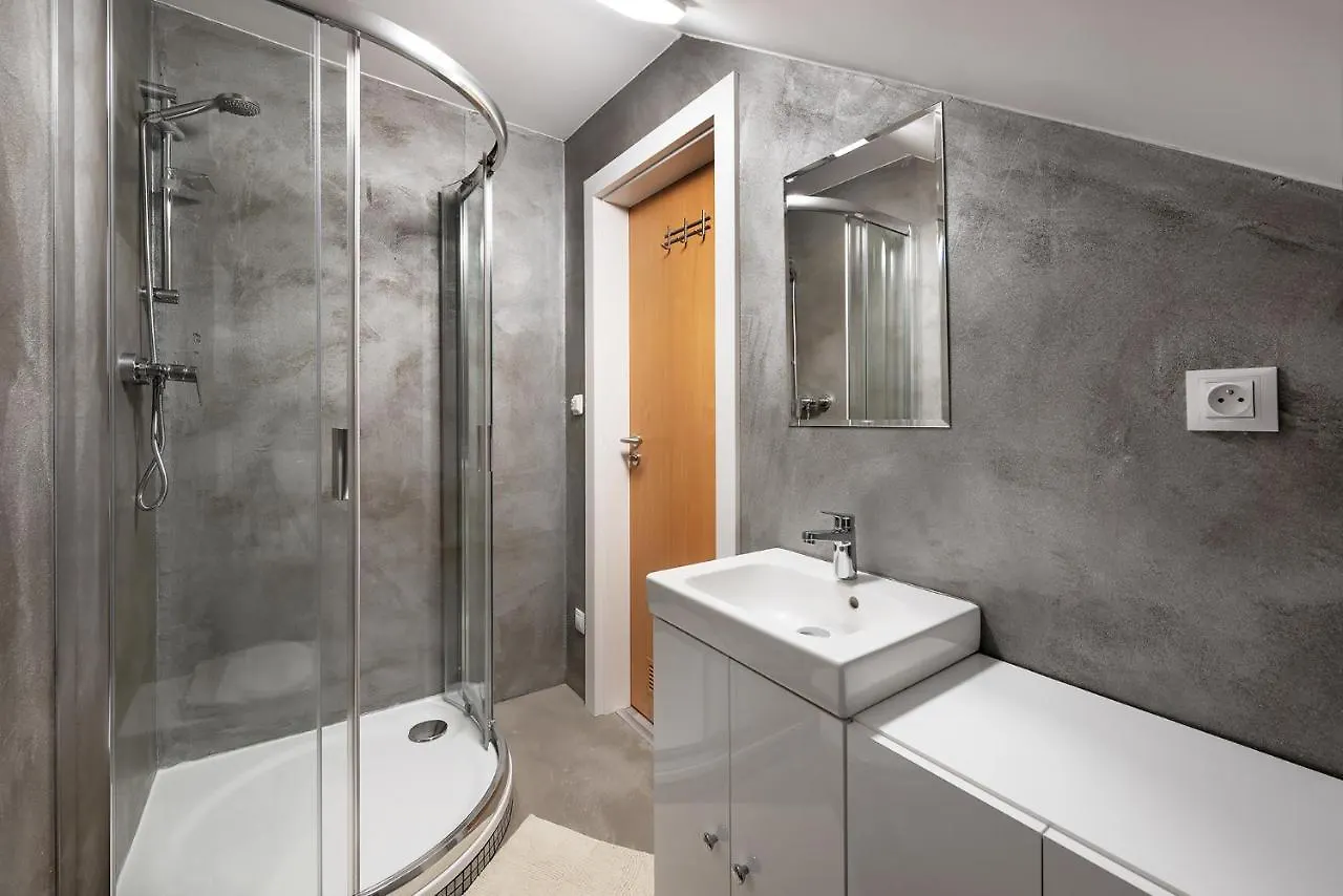 Milmis Apartments - Center Of Prague 3*,